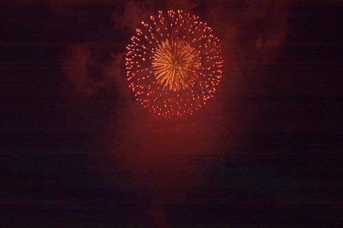 Japan- Tag Düsseldorf- Feuerwerk am Rheinufer