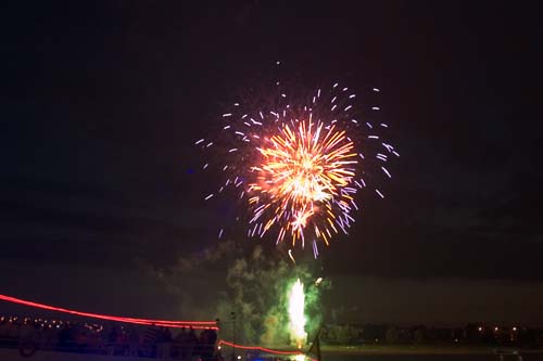 Japan- Tag Düsseldorf- Feuerwerk am Rheinufer